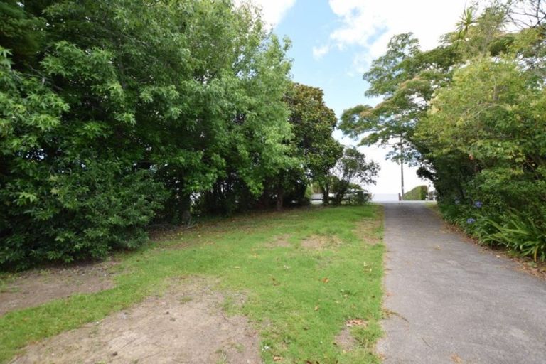 Photo of property in 62 Royal Road, Massey, Auckland, 0614