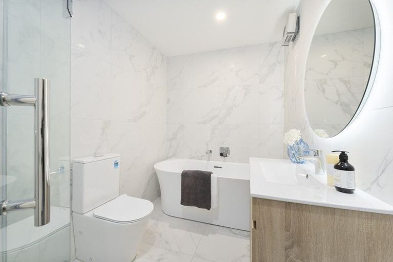 Photo of property in 29d Mackenzie Street, Te Atatu South, Auckland, 0610