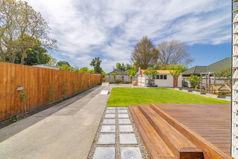 Photo of property in 60 Wilsons Road, Saint Martins, Christchurch, 8022