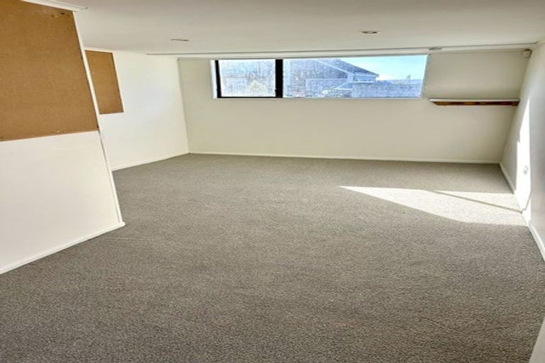 Photo of property in 45 Cleat Street, Whitby, Porirua, 5024