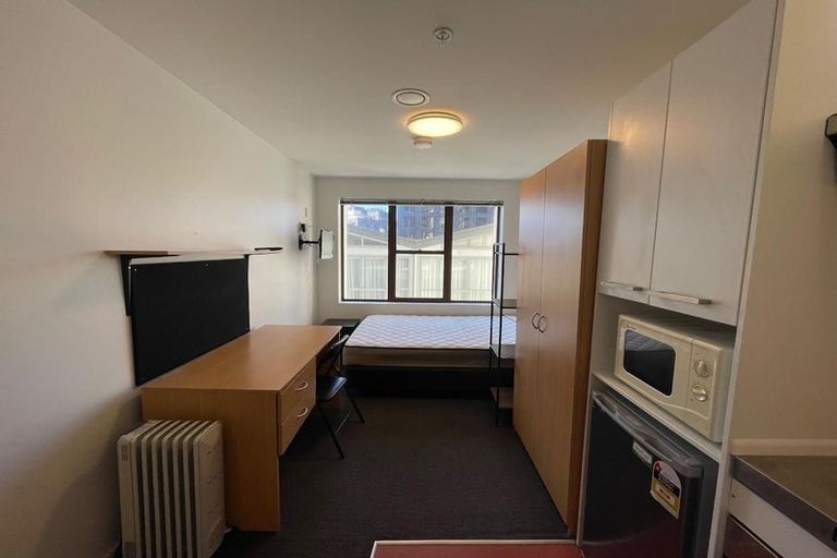 Photo of property in Orange Apartments/victoria Centr, 608/169 The Terrace, Wellington Central, Wellington, 6011