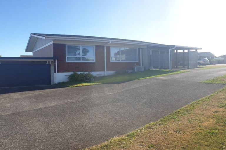 Photo of property in 14 Meachen Terrace, Waiuku, 2123