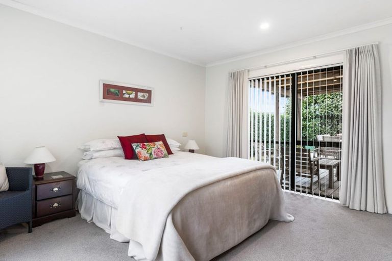 Photo of property in 5 Beragh Place, East Tamaki, Auckland, 2016