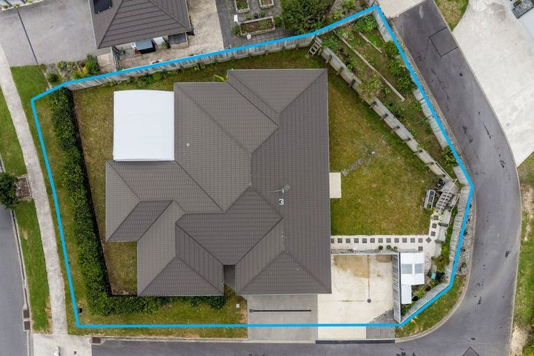 Photo of property in 5 Waitaria Terrace, Aotea, Porirua, 5024