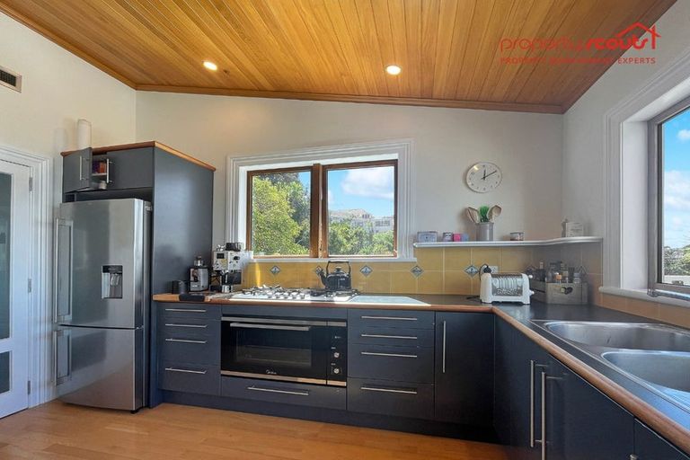 Photo of property in 97 Norwood Road, Bayswater, Auckland, 0622