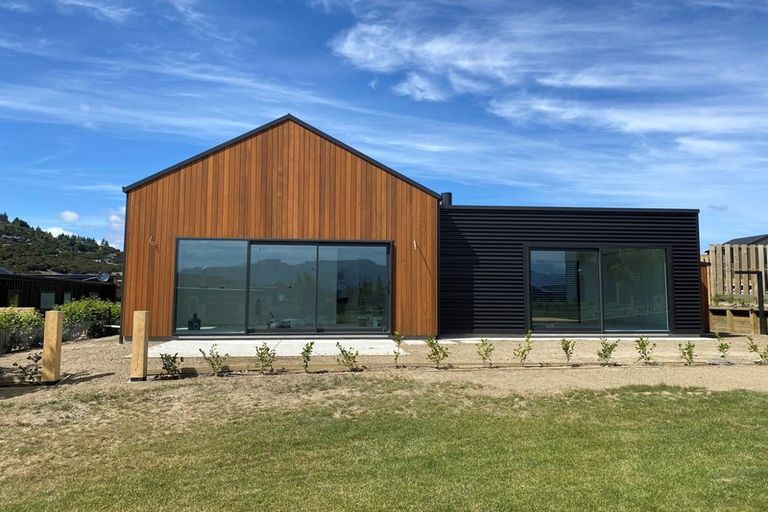 Photo of property in 3 Maryburn Lane, Wanaka, 9305