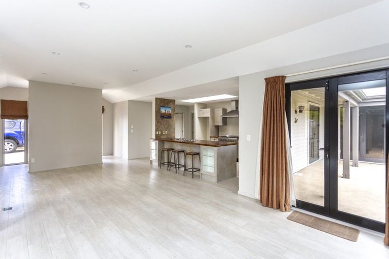 Photo of property in 14 Hideaway Gate, Parklands, Christchurch, 8083