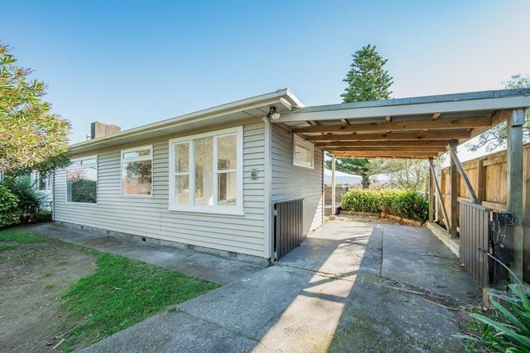 Photo of property in 55 Aorangi Road, Paraparaumu, 5032