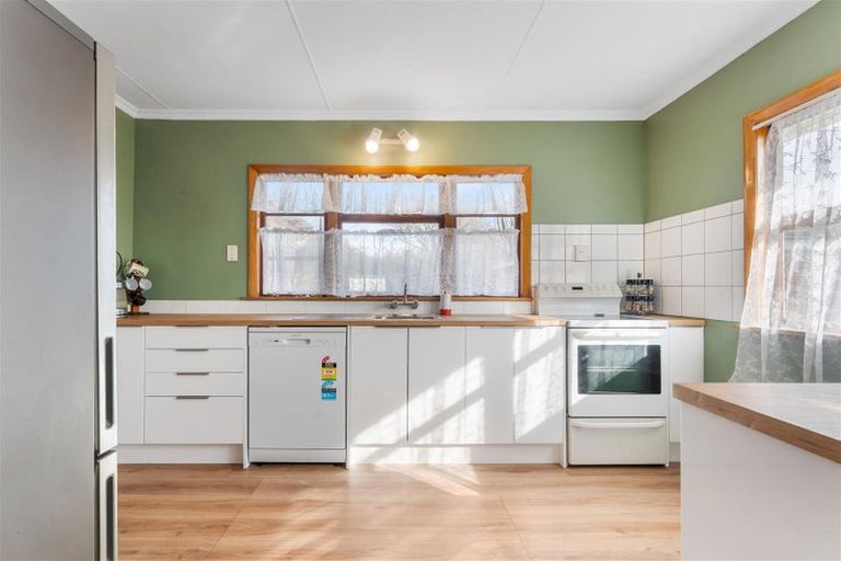 Photo of property in 52 Polstead Road, Stoke, Nelson, 7011
