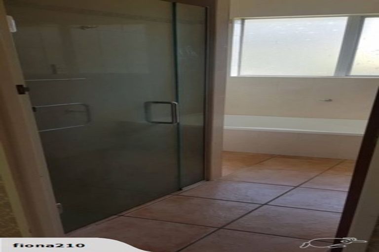 Photo of property in 16 Pencarrow Street, Highbury, Palmerston North, 4412