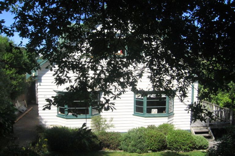 Photo of property in 35 Kaihuia Street, Northland, Wellington, 6012