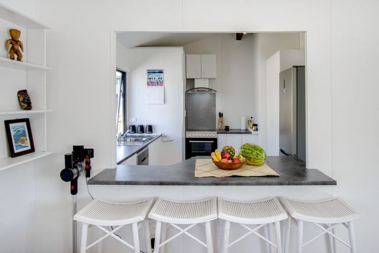 Photo of property in 60 Gillies Crescent, Waimarama, Havelock North, 4294