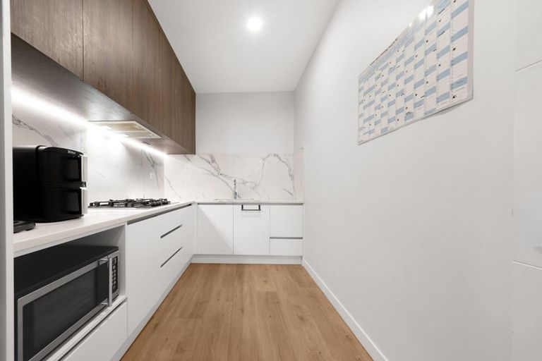 Photo of property in 6 Wheki Place, Swanson, Auckland, 0614