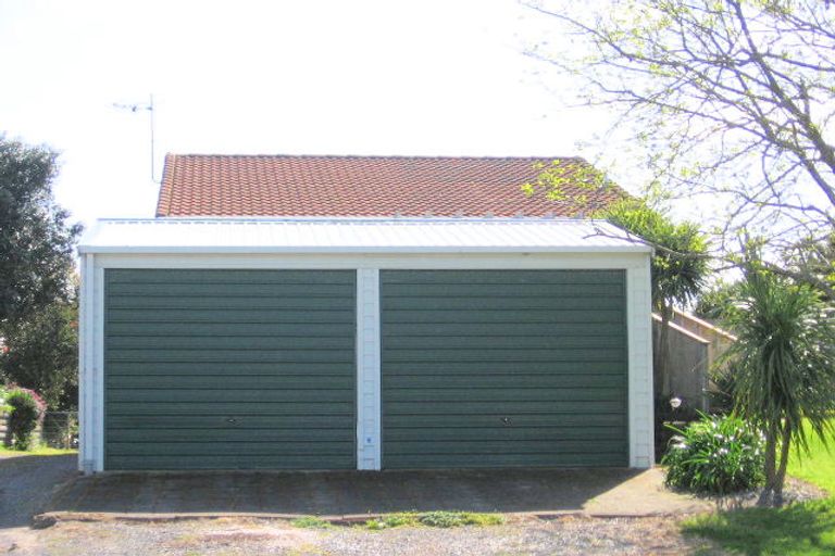 Photo of property in 13a Simpson Road, Papamoa Beach, Papamoa, 3118