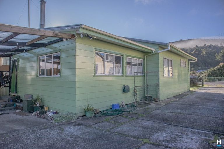 Photo of property in 1 Ross Street, Dunollie, Runanga, 7803