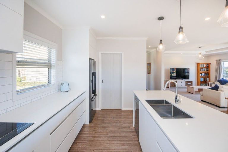 Photo of property in 42 Totara Road, Awapuni, Palmerston North, 4412