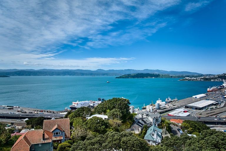 Photo of property in 12 Anne Street, Wadestown, Wellington, 6012