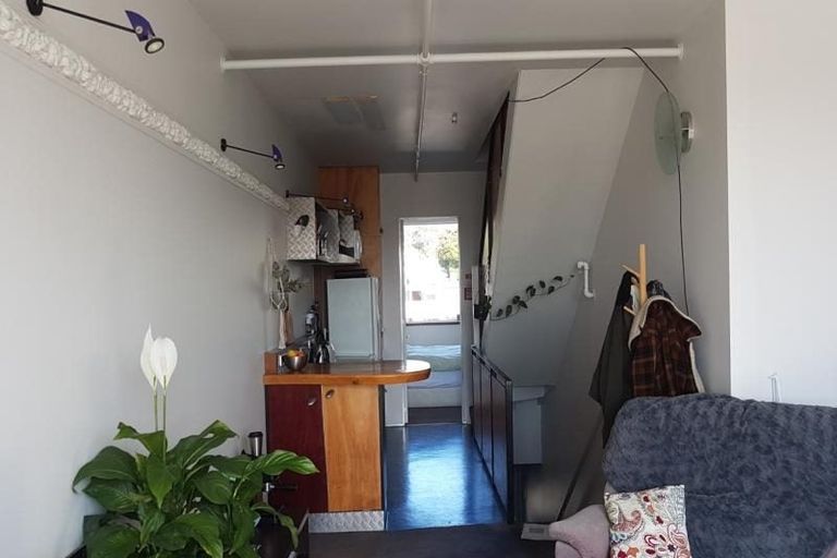 Photo of property in Qba Apartments, 4u/51 Webb Street, Mount Cook, Wellington, 6011