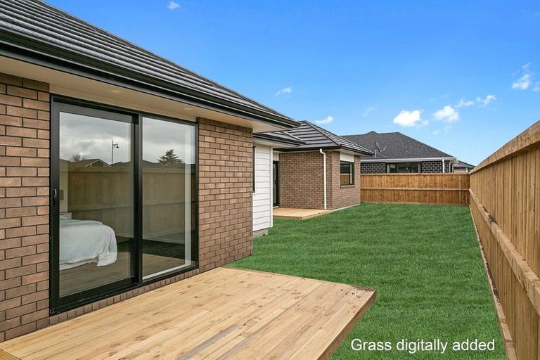 Photo of property in 24 Rose Leigh Drive, Cambridge, 3434