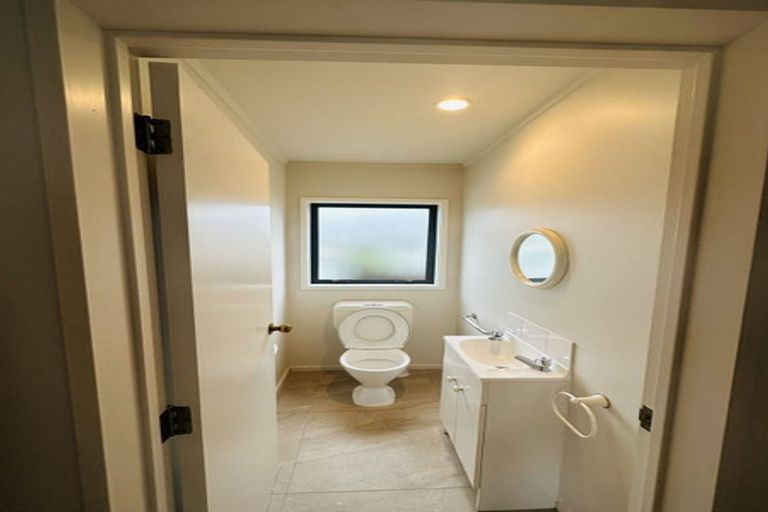 Photo of property in 2/26 Stanaway Street, Hillcrest, Auckland, 0627