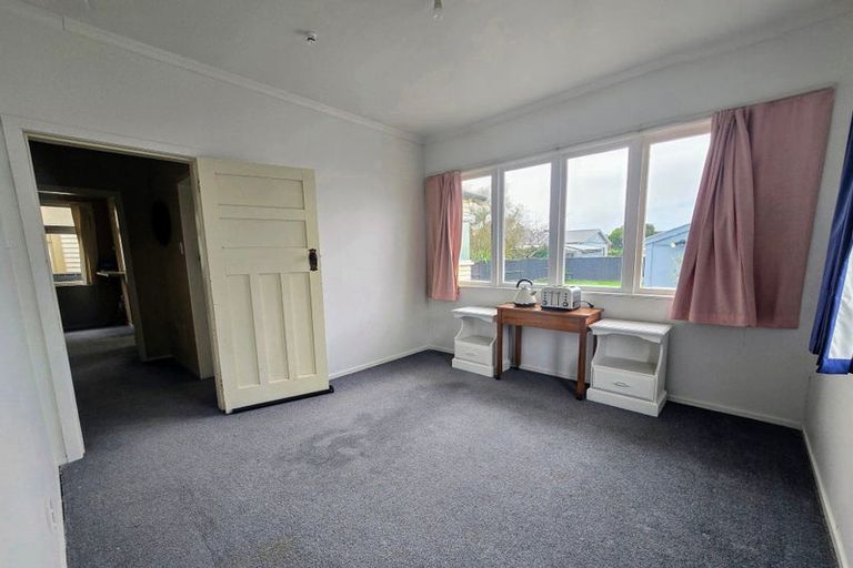 Photo of property in 47 Burns Avenue, Takaro, Palmerston North, 4412