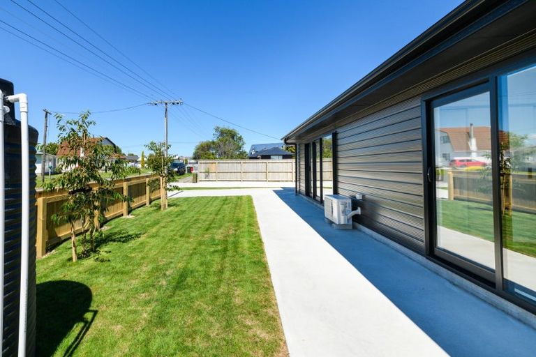 Photo of property in 68b Hedges Street, Sanson, 4817