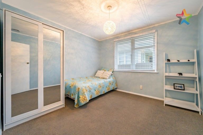 Photo of property in 5 Kowhai Street, Wainuiomata, Lower Hutt, 5014