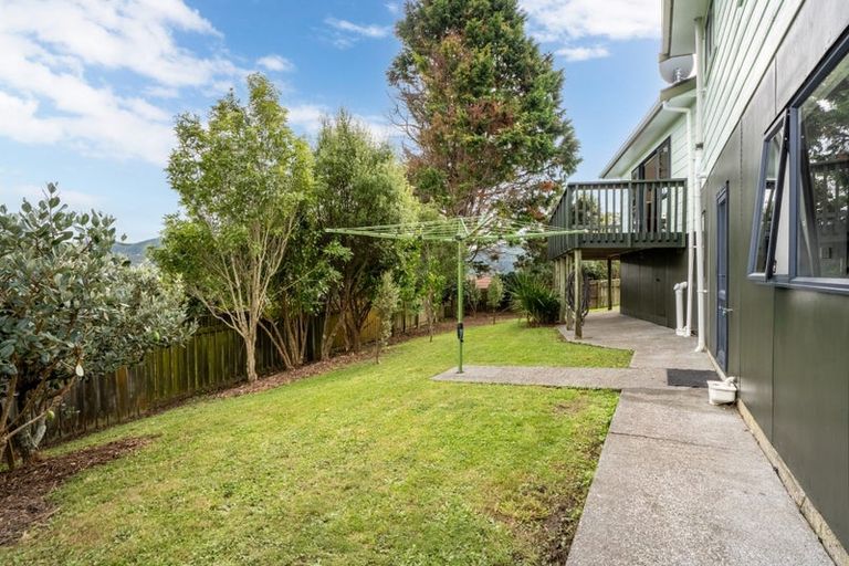 Photo of property in 195 Holborn Drive, Stokes Valley, Lower Hutt, 5019