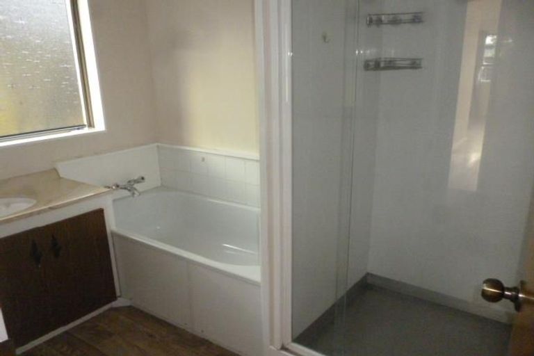 Photo of property in 4/54 Wellington Street, Howick, Auckland, 2014