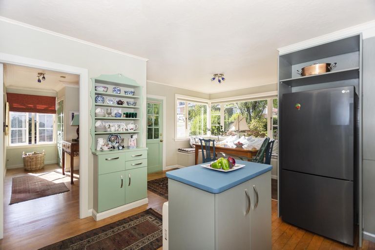Photo of property in 6 Awamoa Road, Holmes Hill, Oamaru, 9401