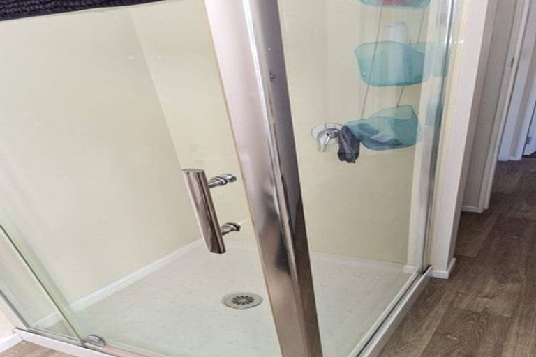 Photo of property in 71j Randwick Crescent, Moera, Lower Hutt, 5010