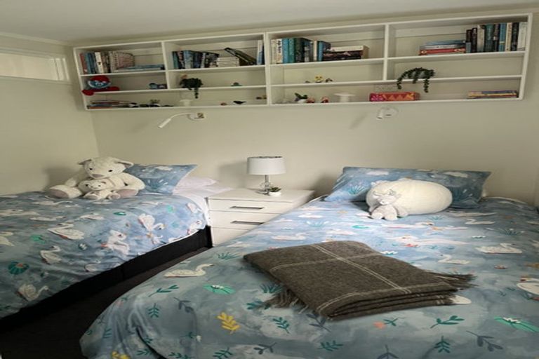 Photo of property in 130u1 Oriental Parade, Oriental Bay, Wellington, 6011