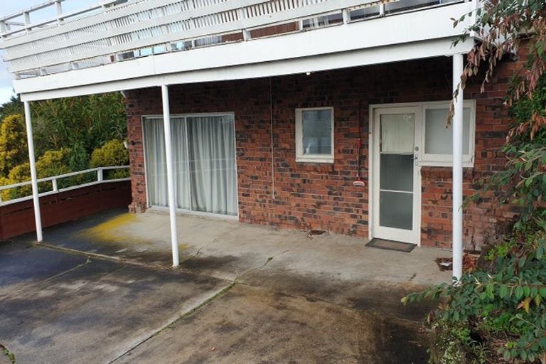 Photo of property in 85a Colwill Road, Massey, Auckland, 0614