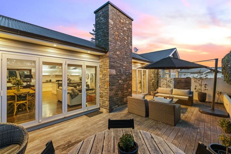 Photo of property in 62 Bretts Road, St Albans, Christchurch, 8052