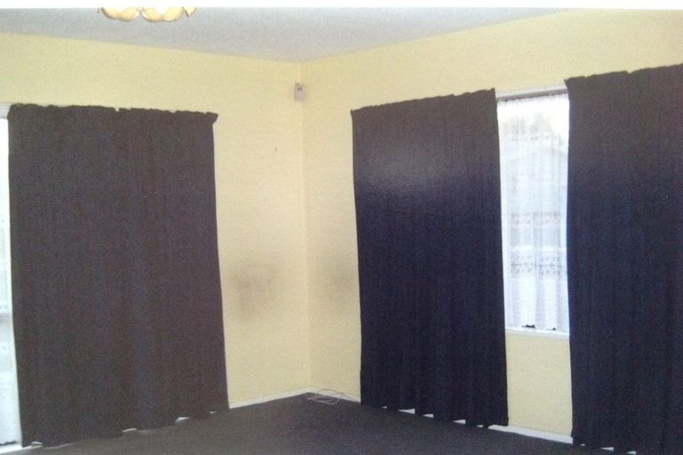 Photo of property in 1/1b Dickson Crescent, Hornby, Christchurch, 8042
