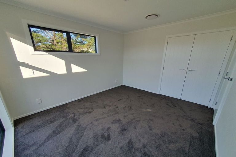 Photo of property in 1 Koreke Close, Kenepuru, Porirua, 5022