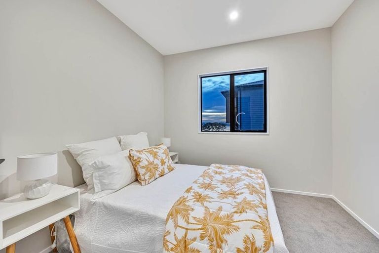Photo of property in 47a Takutai Avenue, Half Moon Bay, Auckland, 2012