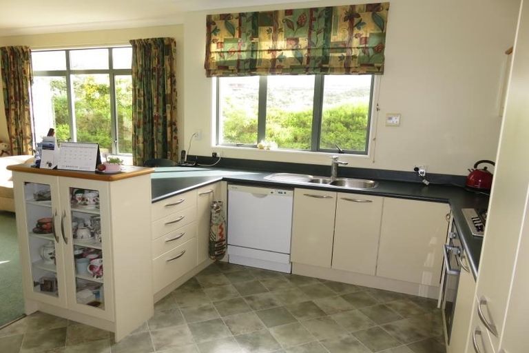 Photo of property in 43 Amesbury Drive, Churton Park, Wellington, 6037