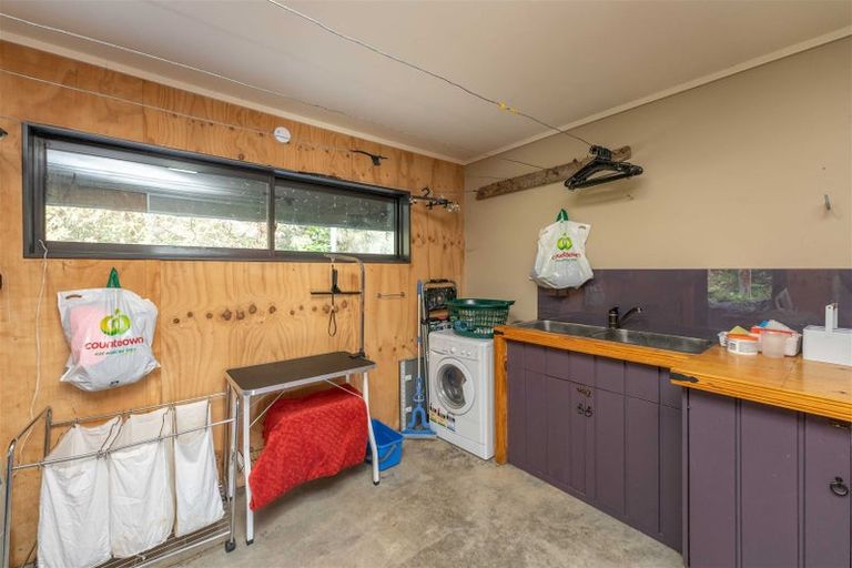 Photo of property in 43 Pehi Kupa Street, Waikanae, 5036