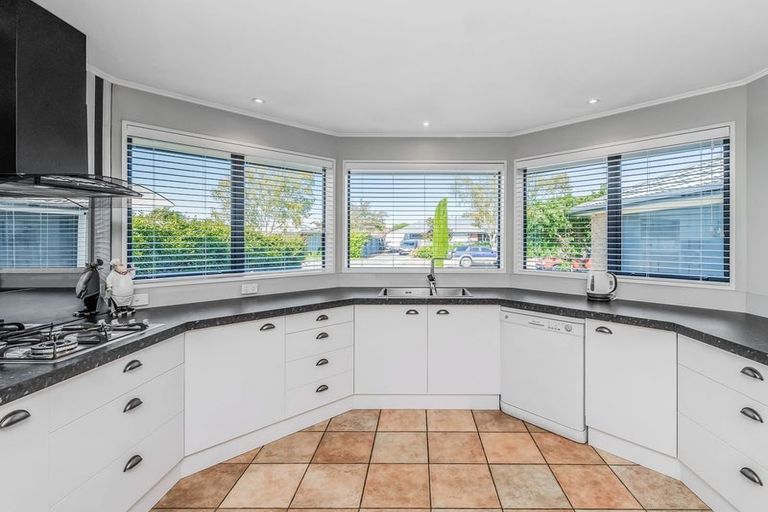 Photo of property in 28 Durrell Way, Rolleston, 7614