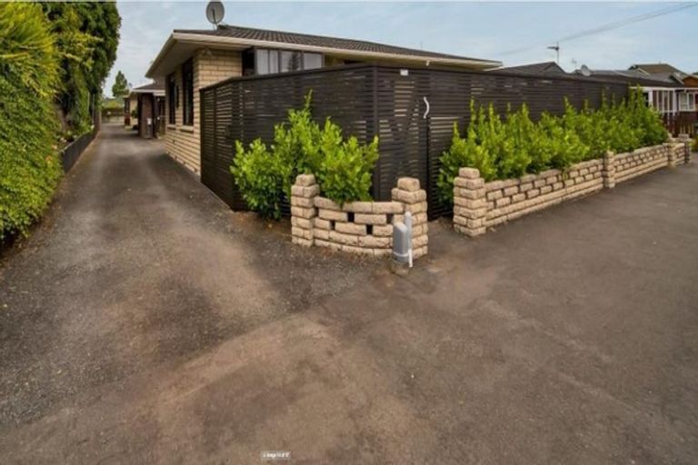 Photo of property in 77a Tukapa Street, Westown, New Plymouth, 4310