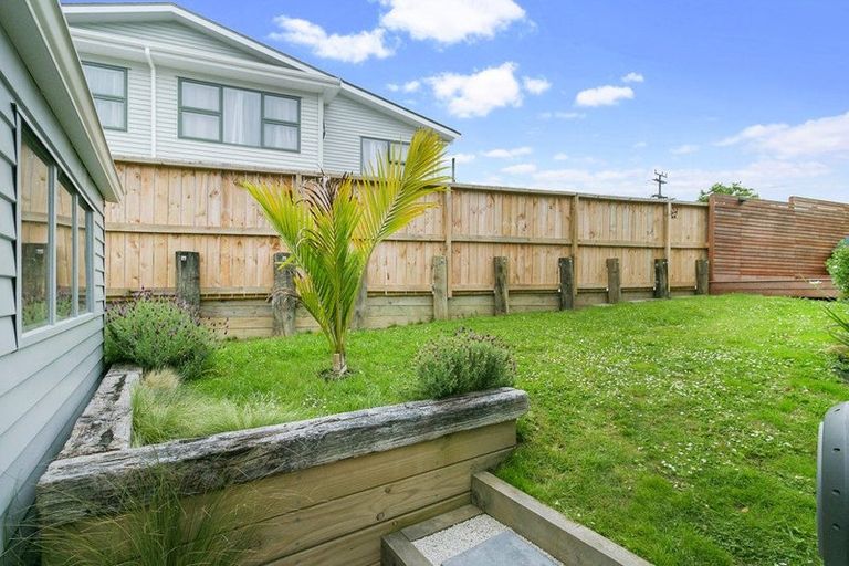 Photo of property in 53 Verran Road, Birkenhead, Auckland, 0626