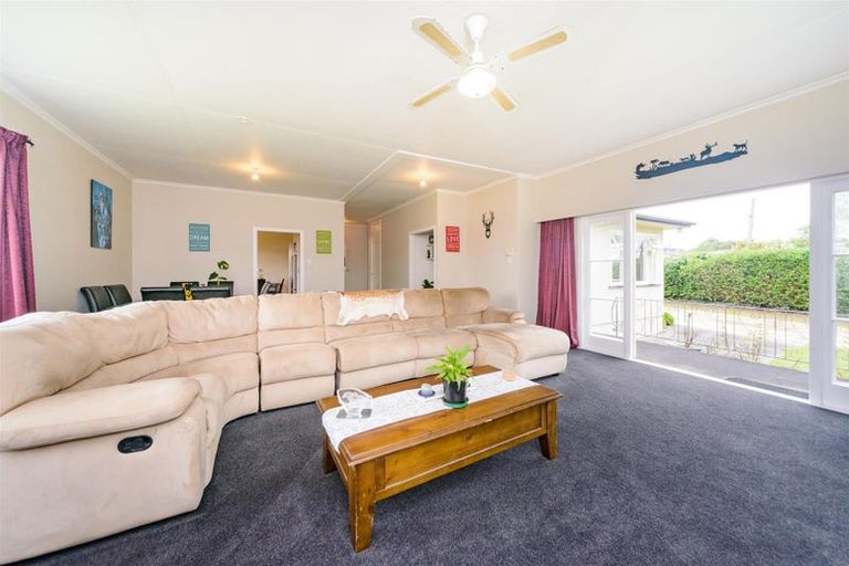 Photo of property in 15 Maunder Street, Marton, 4710