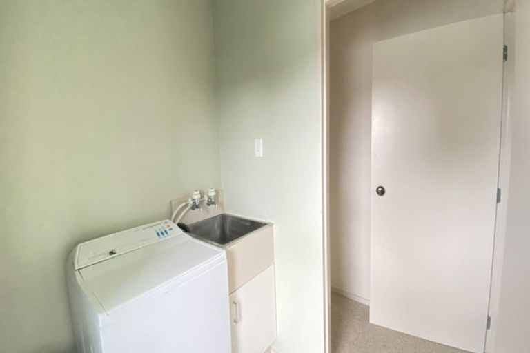 Photo of property in 2/16 Seabrook Avenue, New Lynn, Auckland, 0600