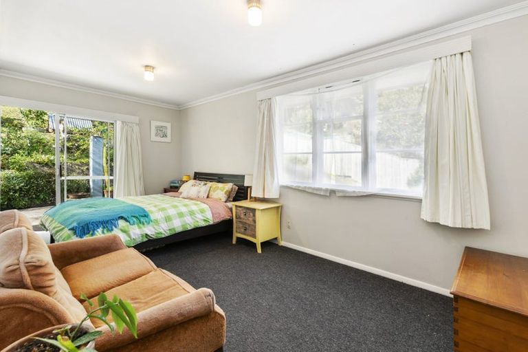 Photo of property in 11 Thomas Street, Stokes Valley, Lower Hutt, 5019