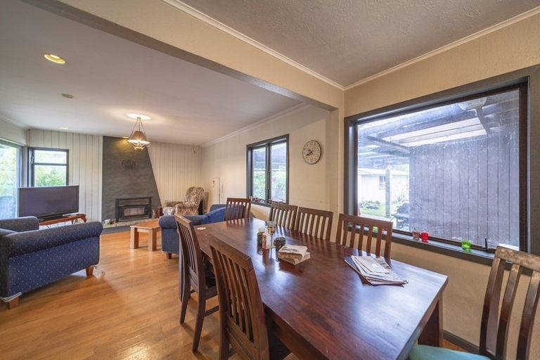 Photo of property in 24 Anzac Avenue, Onekawa, Napier, 4110