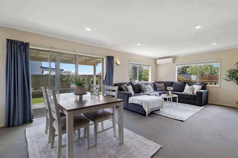 Photo of property in 34 Aitkenhead Court, Parakai, 0830