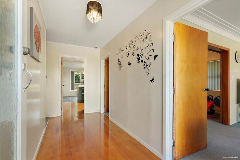 Photo of property in 89 Stottholm Road, Titirangi, Auckland, 0604