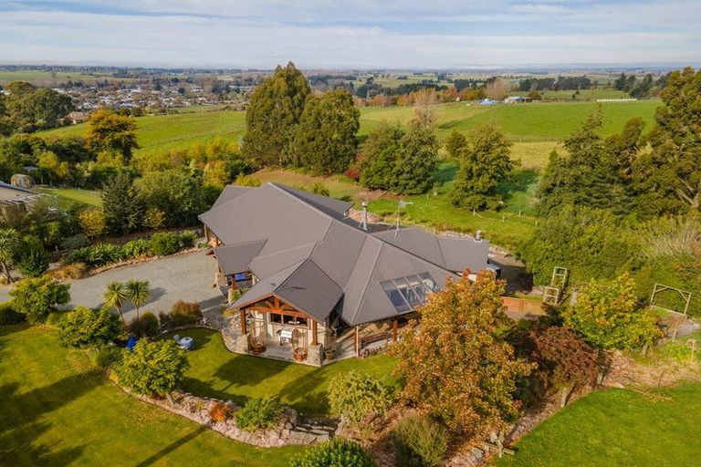 Photo of property in 17 Downs Road, Geraldine, 7930