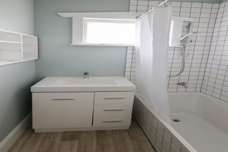 Photo of property in 32 Croydon Street, Sydenham, Christchurch, 8023